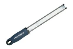 Microplane Premium Classic Reibe, Denim Blue -Victorin Geschaft MP46223 02 microplane