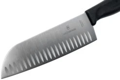 Victorinox SwissClassic 6.8523.17G Santoku Mit Kullenschliff 17 Cm, Schwarz -Victorin Geschaft VT6 8523 17G 03 victorinox